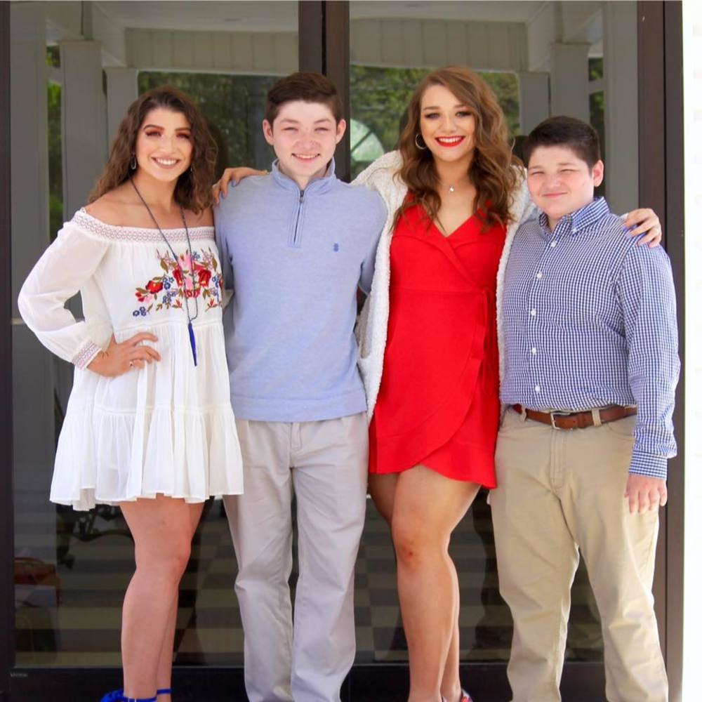 Meet your Posher, Angela